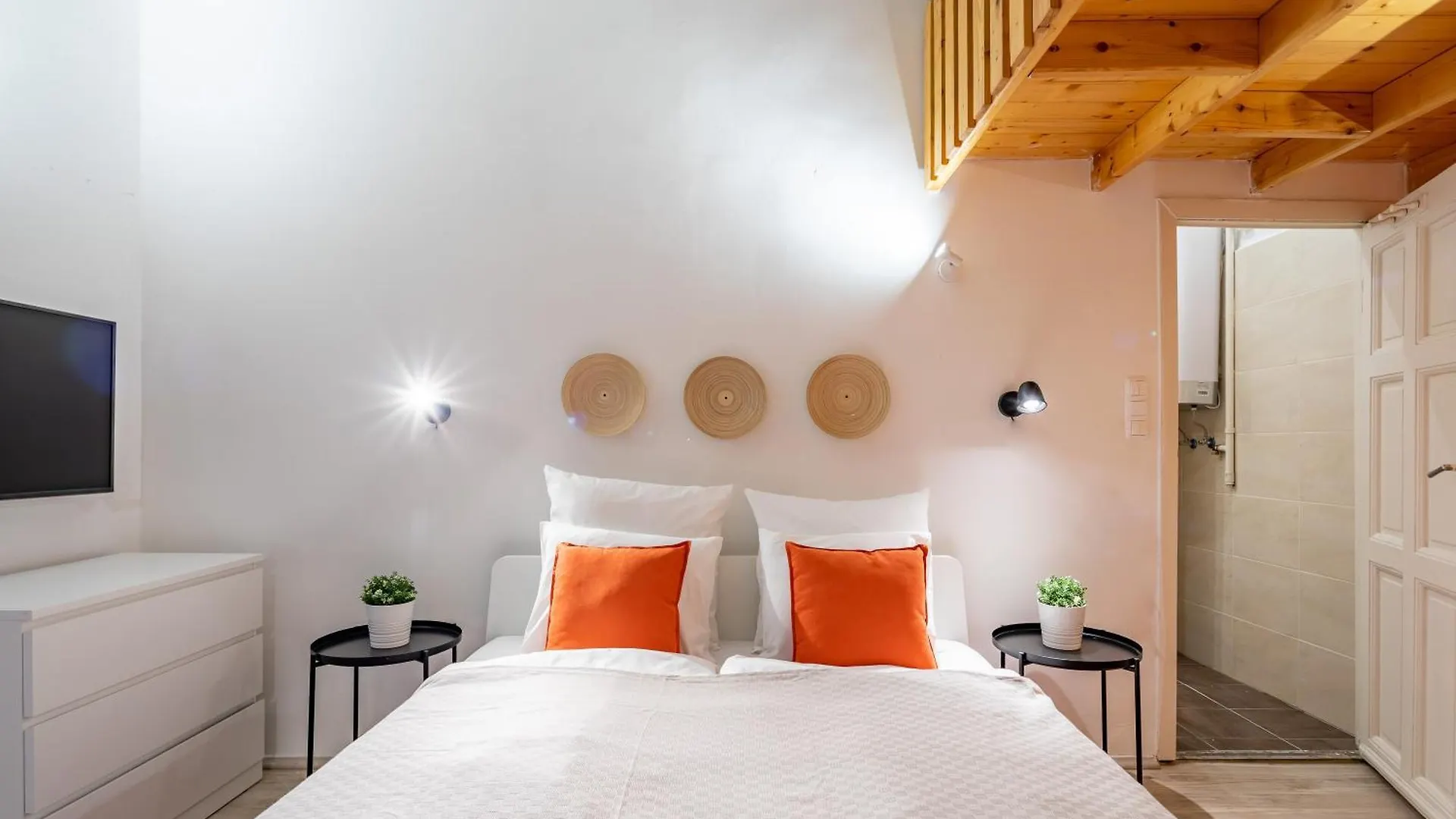 Lilac Escape On Baross Street Budapest Apartment