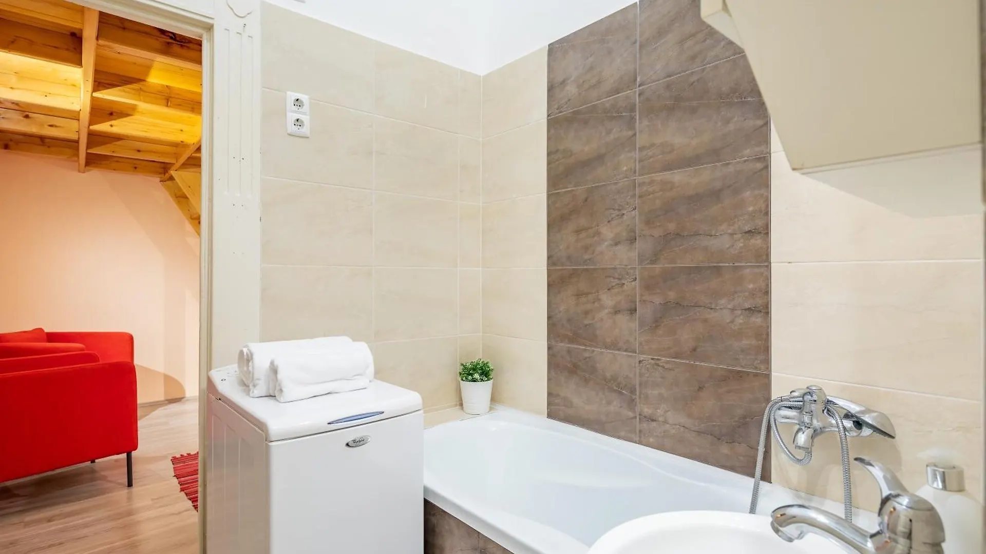 Lilac Escape On Baross Street Budapest Apartment